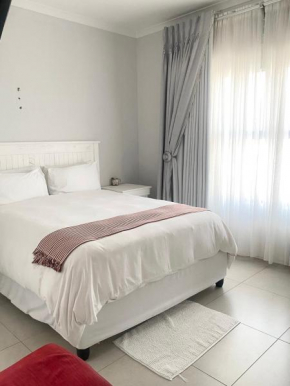 Five bedrooms holiday home